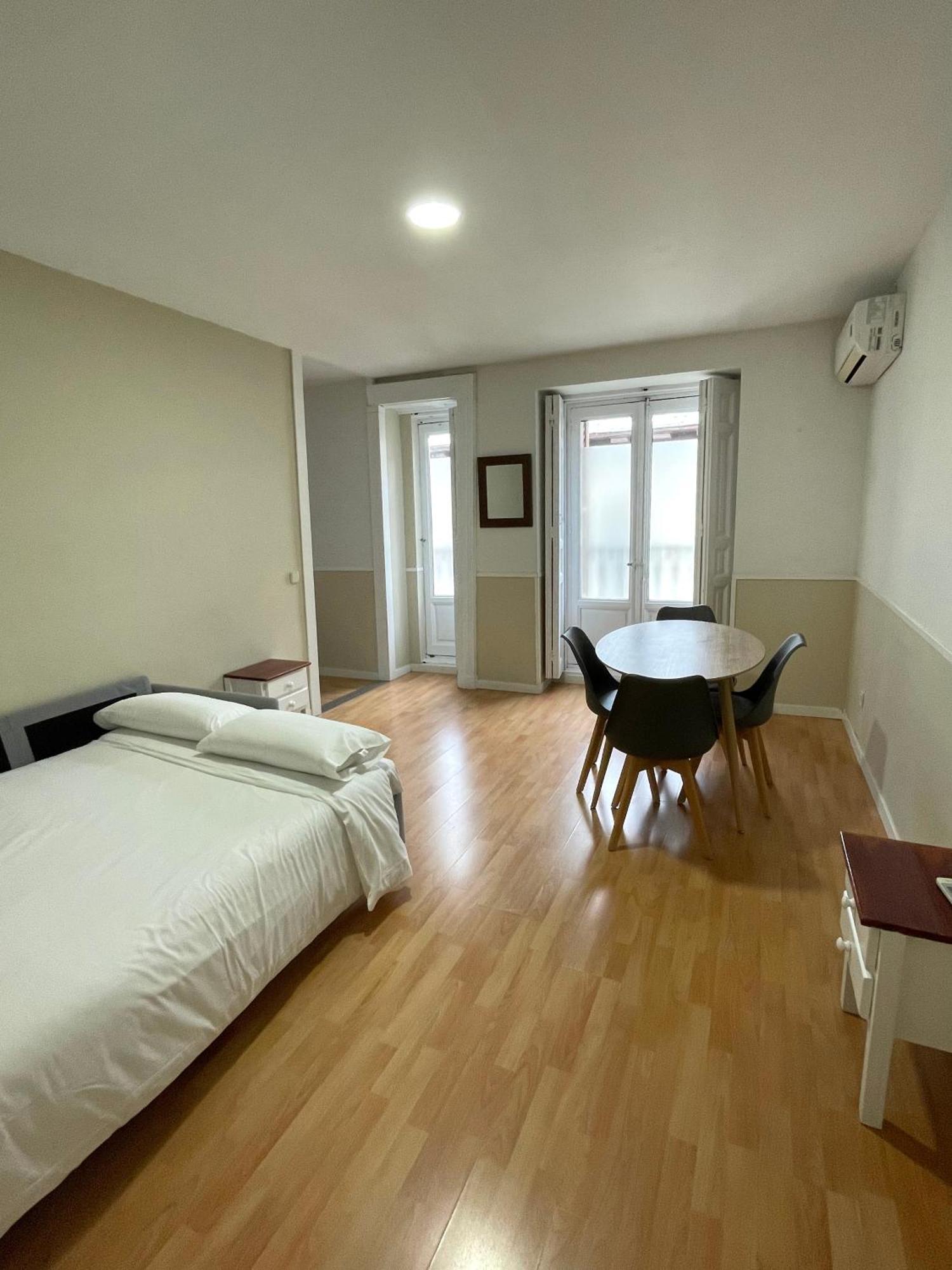 Apartamentos Mayor Centro Мадрид Екстериор снимка