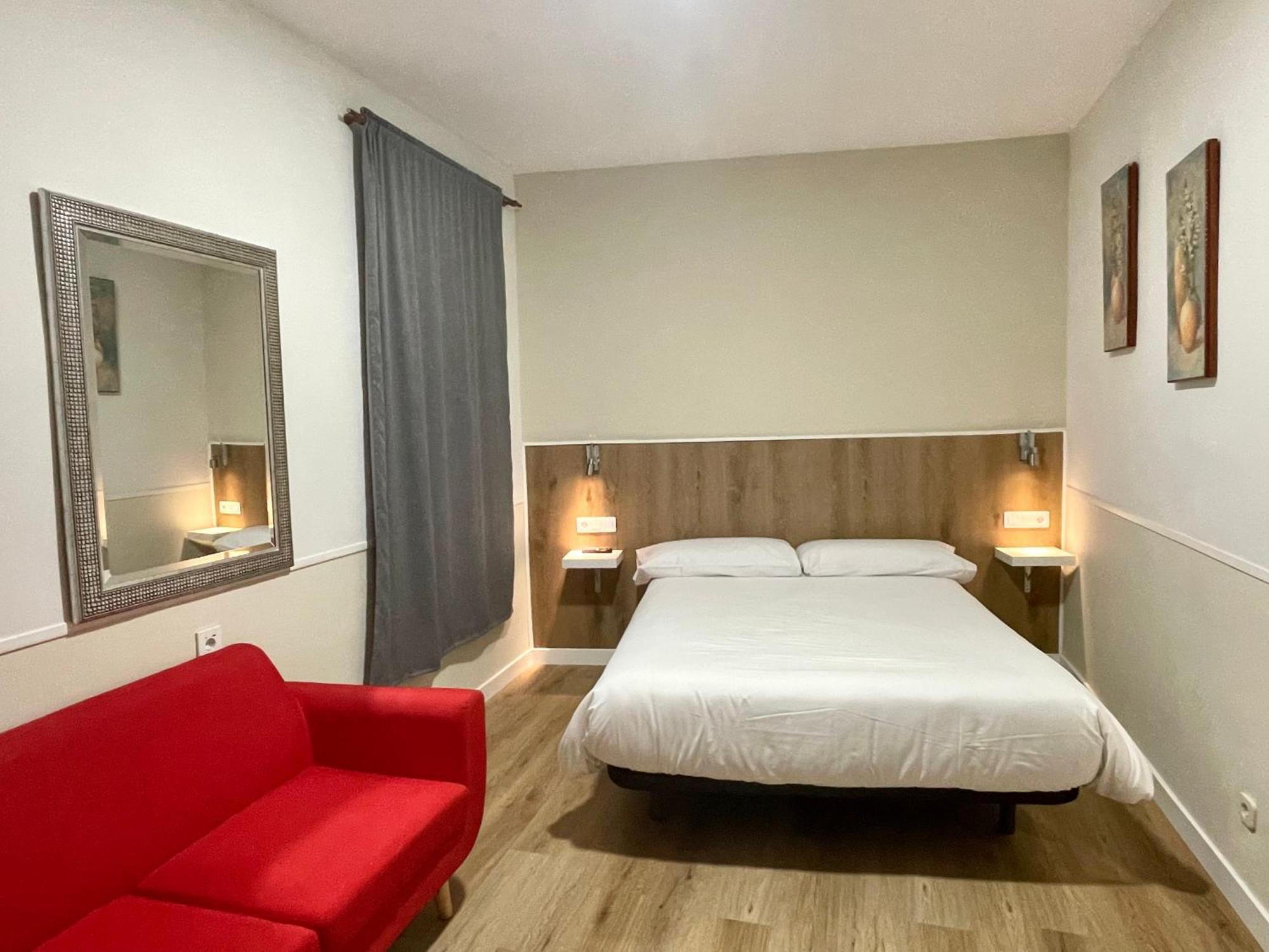 Apartamentos Mayor Centro Мадрид Екстериор снимка